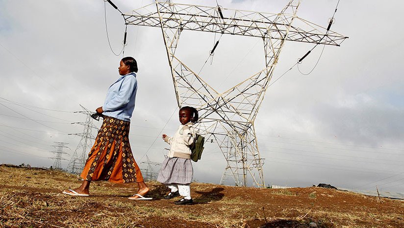 Putin: Rusia prevé 'iluminar' África 