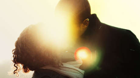 El video de una mujer infiel 'cazada' por su pareja (con sorpresa final) se vuelve viral en la Red