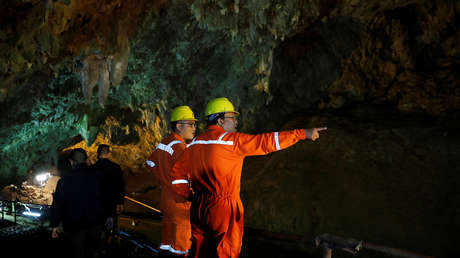 Así encontraron a 12 niños y su entrenador atrapados durante 10 días en una cueva de Tailandia
