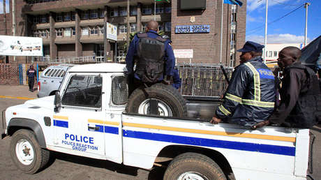 Atrapan en el acto a un 'vampiro' mientras bebía la sangre de su víctima en Zimbabue