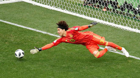 El mexicano Guillermo Ochoa es el mejor arquero en lo que va de Mundial