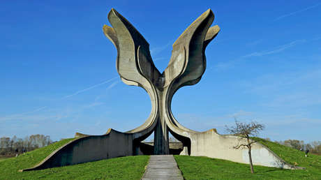 Indignación en la Red por un anuncio grabado en un antiguo campo de exterminio en Croacia