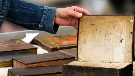 Descubren en una biblioteca tres libros antiguos cubiertos con veneno (FOTO)