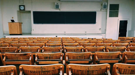 FOTOS: Un maestro deja la mano marcada en la cara de un alumno al que dio 12 bofetadas