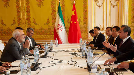 Canciller iraní: Obramos responsablemente al no salir del acuerdo nuclear tras la retirada de EE.UU.