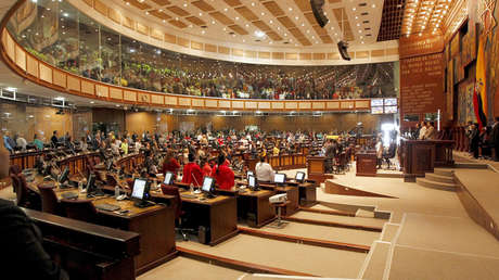 Ecuador: Asamblea rechaza expresiones de Bolivia y Venezuela sobre orden de detención contra Correa