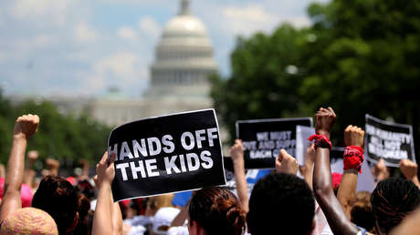 VIDEOS: Miembros de la Administración Trump enfrentan al acoso popular en Washington