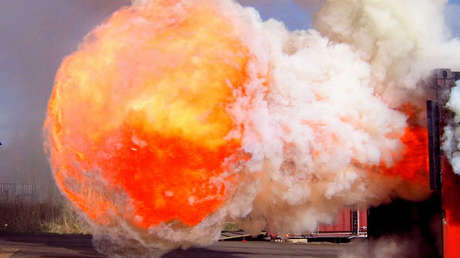 'Sí, puedo hablar. ¿Ese ruido? Solo fue una explosión': Esta rusa tiene los nervios de acero (VIDEO)