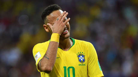 Un tenista de Wimbledon hace 'un Neymar' que desata las risas del público