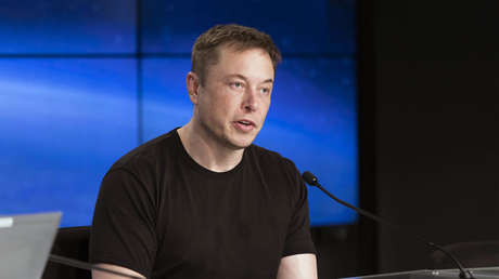 Musk llama "pedófilo" al buzo que criticó su plan para salvar con submarino a los niños en Tailandia