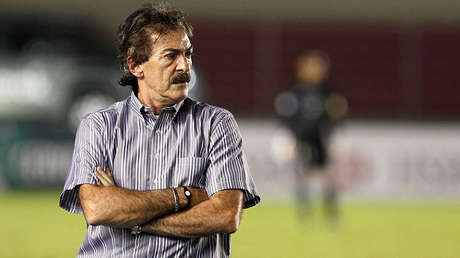 La Justicia mexicana ordena detención del entrenador argentino Ricardo La Volpe por acoso sexual