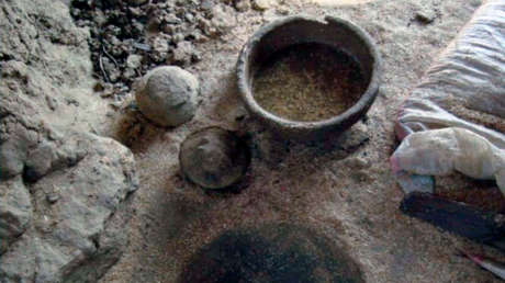 FOTOS: Hallan en Egipto un taller de cerámica de la época de las grandes pirámides