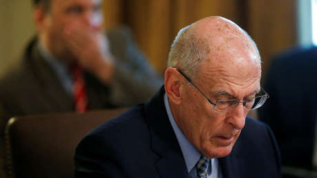 El jefe de Inteligencia de EE.UU. dice que su reacción a la posible visita de Putin fue tergiversada