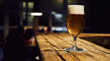 Una mujer centenaria atribuye a la cerveza el secreto de su larga vida