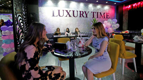 FOTOS: Abre el único restaurante de Irak hecho por mujeres y para mujeres