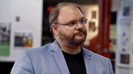 Dimite el legislador de EE.UU. que enseñó sus nalgas y gritó obsenidades en un 'show' satírico