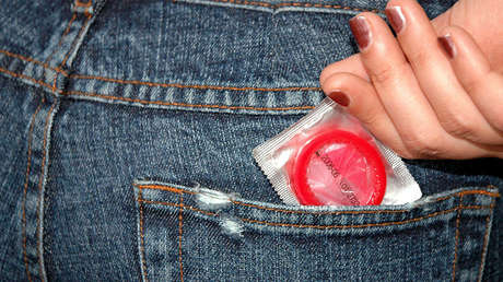 "El virus del sida atraviesa la porcelana": Un médico argentino hace polémicas declaraciones (VIDEO)