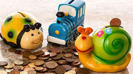 Un adinerado abogado indio pagó a su exesposa la pensión en monedas de 1 y 2 rupias