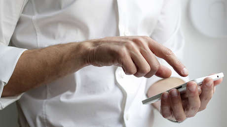 Se queja a la Policía porque el FBI le bloqueó el porno en su móvil y lo detienen por porno infantil