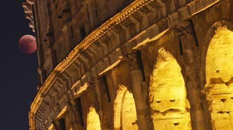 El eclipse lunar en todo su esplendor: Cómo vivió el mundo la 'luna sangrienta'