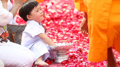 Tailandesa gana batalla legal para mostrar en Facebook su relación 'secreta' con un bígamo de EE.UU.