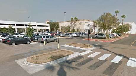 PRIMERAS IMÁGENES: Gente huye despavorida en un centro comercial de Texas por atraco en una joyería
