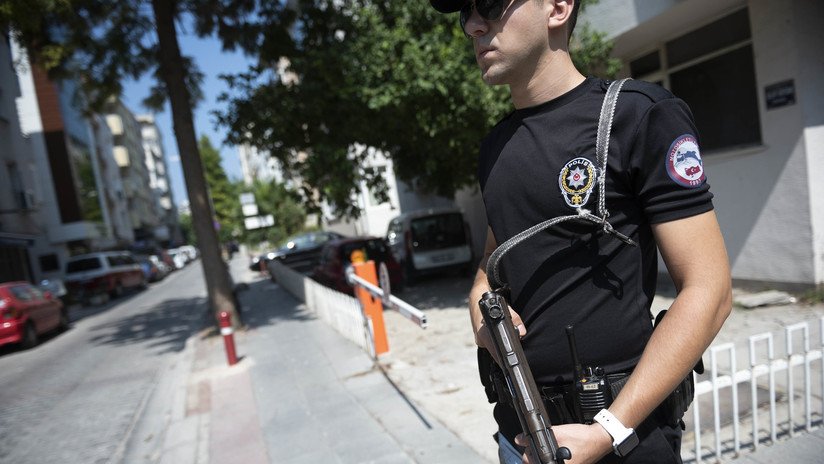 La justicia turca se niega a liberar al pastor estadounidense Brunson del arresto domiciliario