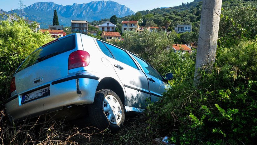 "Un infierno": Dos niños pasan días en un barranco luego de que su madre muriera en un accidente 