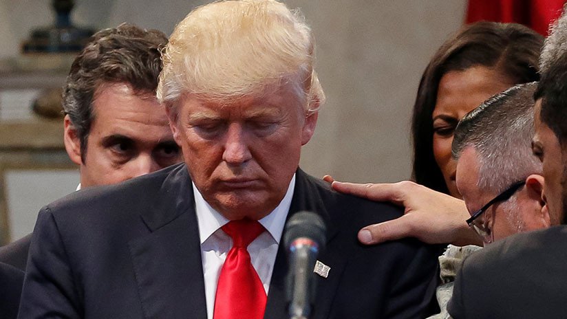 "Dos nubes masivas sobre la presidencia": Así fue "el peor día en la vida" de Trump