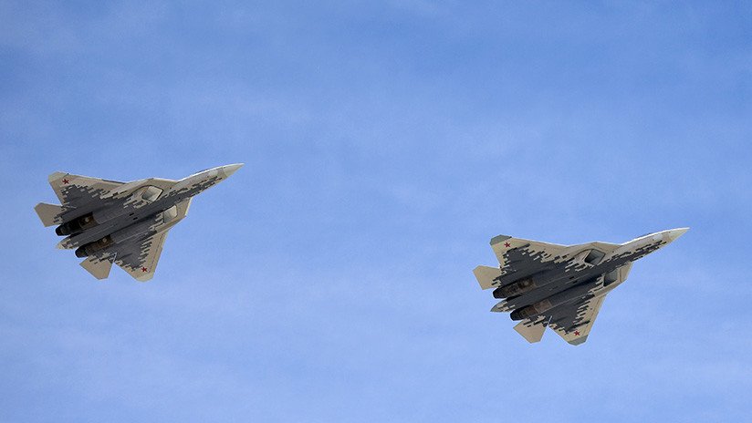 Militares rusos anuncian sus planes para el proyecto del caza furtivo Su-57