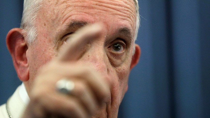 El papa Francisco revela qué le diría a un padre con un hijo homosexual (VIDEO)