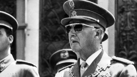 España: Casi 180 militares firman un escrito de alabanza y defensa de Franco