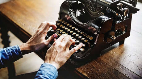 Condenan a muerte a un escritor chino que se inspiró en su propio delito