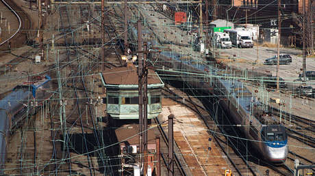 EE.UU.: Un tren de pasajeros descarrila al norte a la estación Union Station en Washington