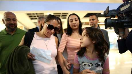 Deportan a la esposa mexicana de un veterano de los Marines de EE.UU.