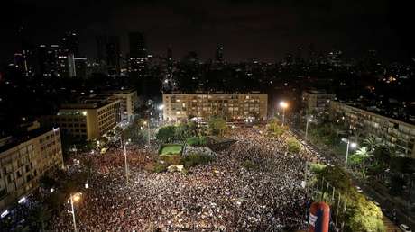 Al menos 50.000 manifestantes protestan en Tel Aviv contra la ley del Estado nacional judío