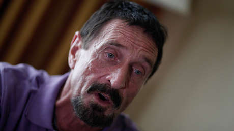 Afirman haber 'hackeado' en una semana la "inhackeable" cartera de bitcoines de John McAfee