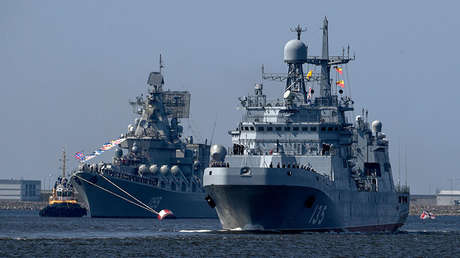 ¿Pánico otra vez? Dos buques de misiles guiados rusos cruzan el Canal de la Mancha