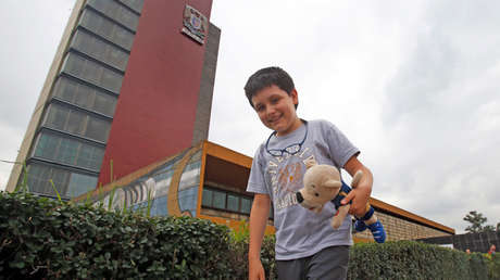 "Un poco aburrido": El "niño genio" mexicano de doce años arranca sus estudios en la universidad 