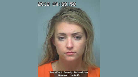 VIDEO: La detienen por conducir ebria y pide que no la arresten por ser una "chica blanca"