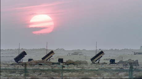 Arabia Saudita intercepta y derriba un misil lanzado desde Yemen