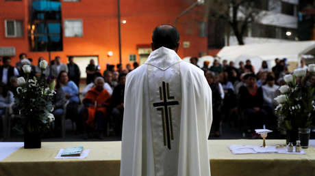 "Violados por vía oral, vaginal y anal": Documentan abusos de sacerdotes a 1.000 menores en EE.UU.