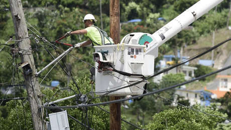 Todo Puerto Rico tiene electricidad de nuevo tras el paso del huracán María