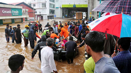 La India: Más de un millón personas en campamentos de socorro tras "la peor inundación en cien años"
