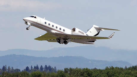 VIDEO: El avión del rapero Post Malone aterriza de emergencia con las ruedas rotas