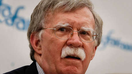 Nuevo giro en el 'Russiagate': Acusan a un asesor de Trump de vínculos con la presunta espía rusa