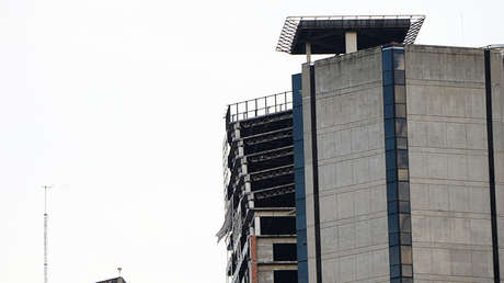 FOTO, VIDEO: Un rascacielos de Caracas se dobla durante el temblor