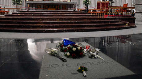 España: ¿Por qué no se exhuman también los restos de Primo de Rivera?