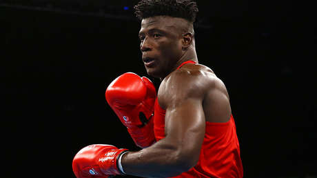 'Sin dar ni golpe': Un boxeador nigeriano firma la victoria más rápida en un ring de EE.UU. (VIDEO)