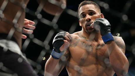 VIDEO: Luchador de MMA noquea a su rival con una brutal patada de fútbol en la cara